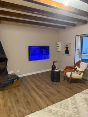 Un studio a deux pas de lautoroute